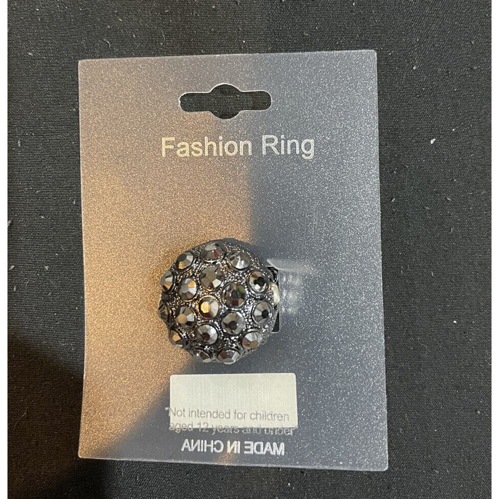 Fashion Ring Large Stones shape shiny black beads design ring one size Adjustabl